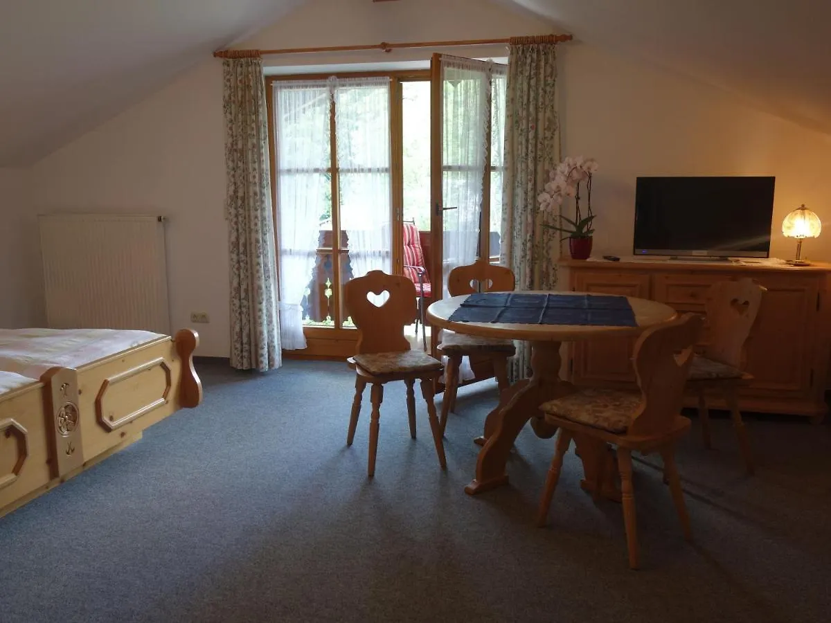 Spechthaeusl Apartment Bayerisch Gmain